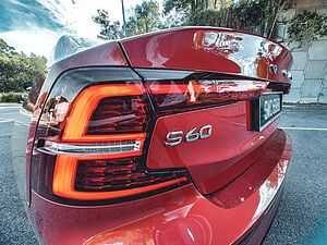 Volvo  S60 Recharge R-Design, T8 AWD (407 hp) aut