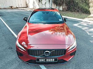 Volvo  S60 Recharge R-Design, T8 AWD (407 hp) aut