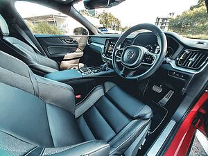 Volvo  S60 Recharge R-Design, T8 AWD (407 hp) aut