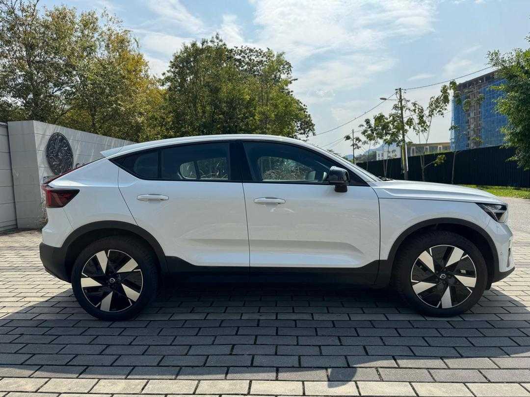 Volvo  C40 Recharge Ultimate, Twin Motor, Electric