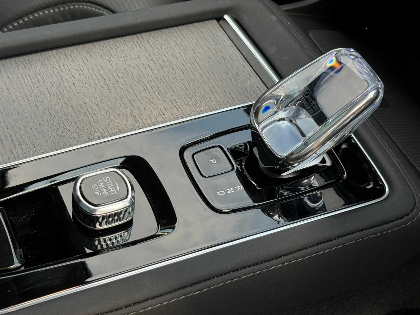 Volvo XC90 Ultra, T8 AWD Plug-in hybrid, Electric/Petrol, Bright, 7 Seats