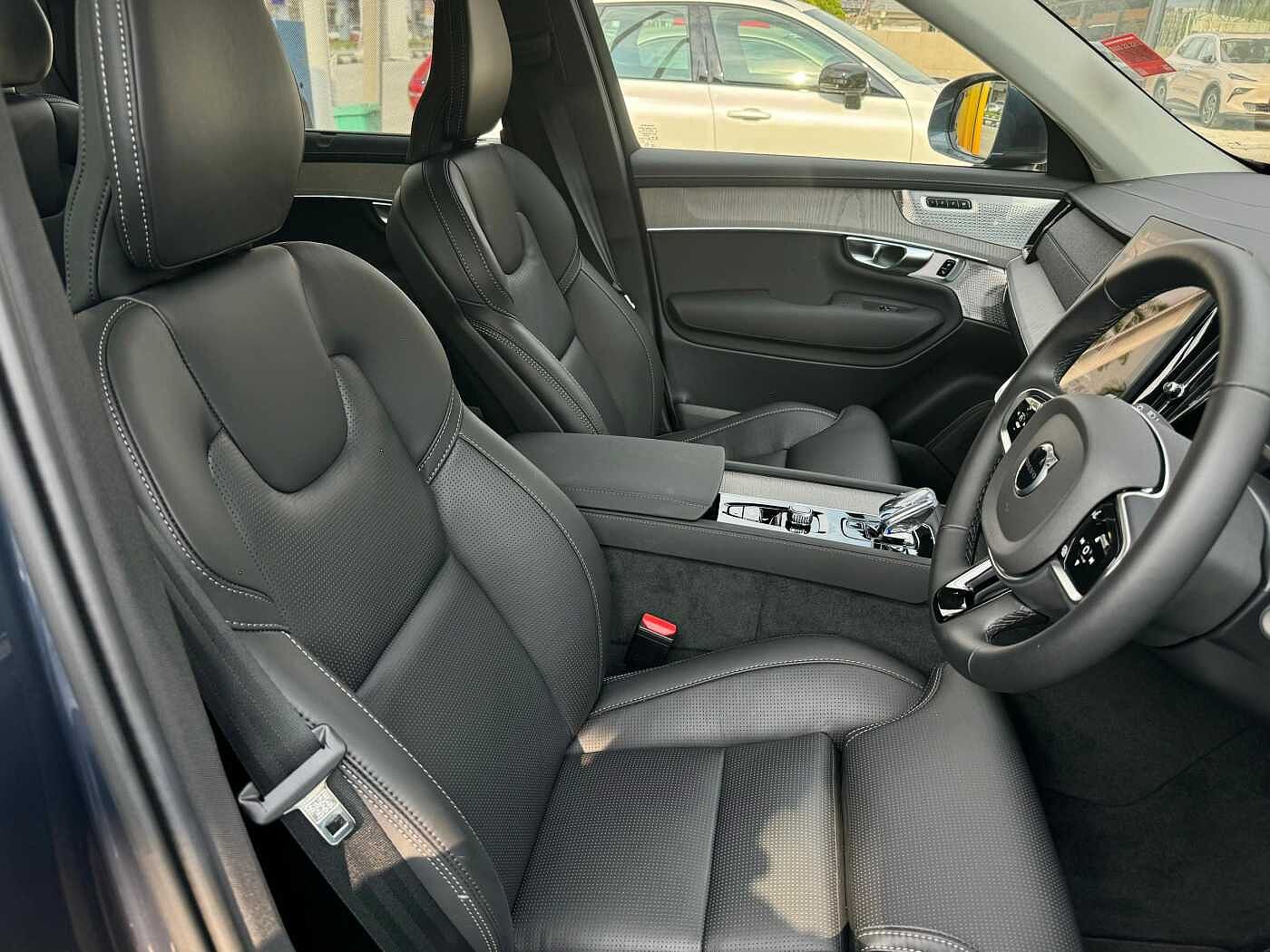 Volvo Ultra, T8 AWD Plug-in hybrid, Electric/Petrol, Bright, 7 Seats