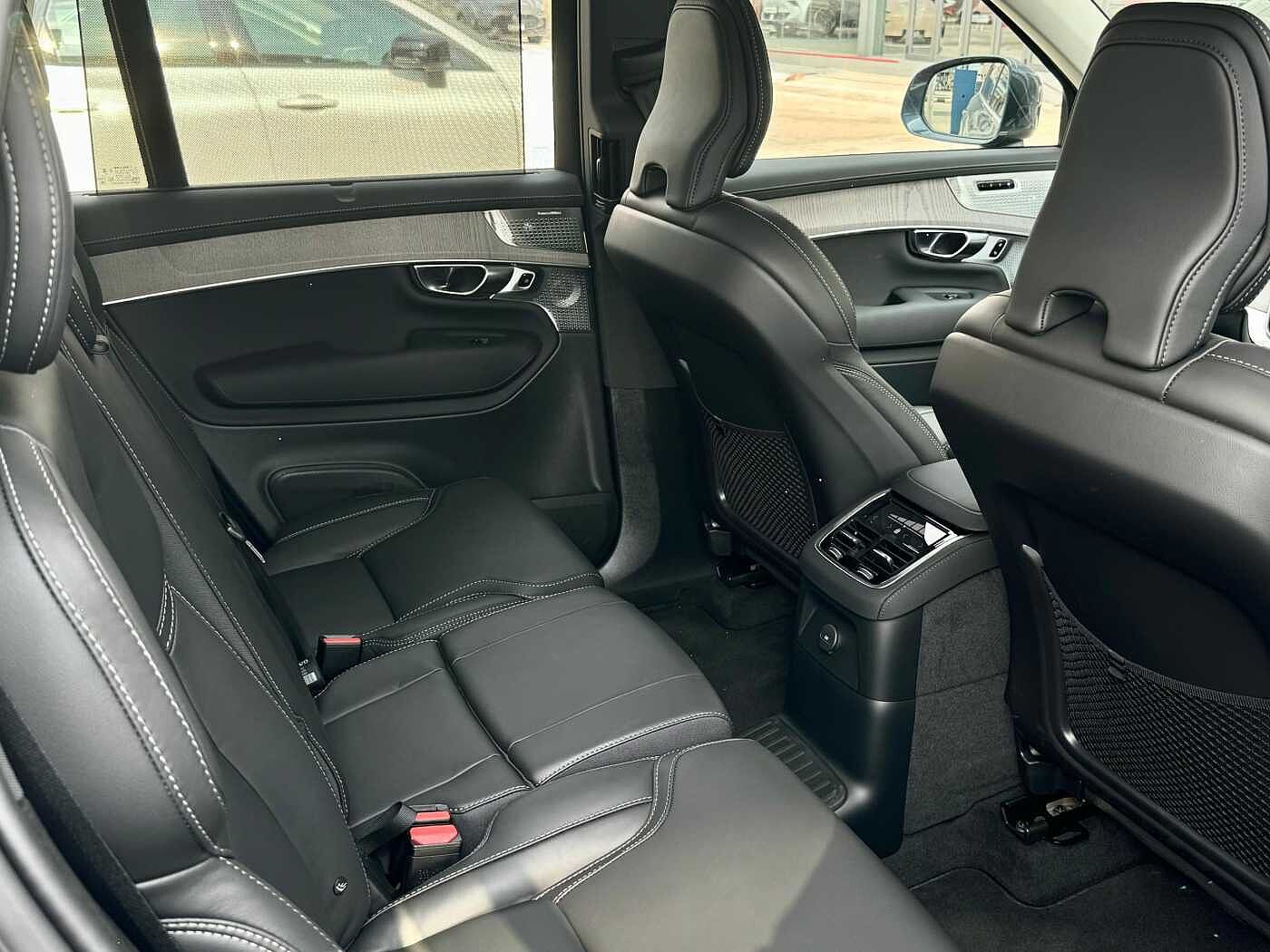 Volvo Ultra, T8 AWD Plug-in hybrid, Electric/Petrol, Bright, 7 Seats