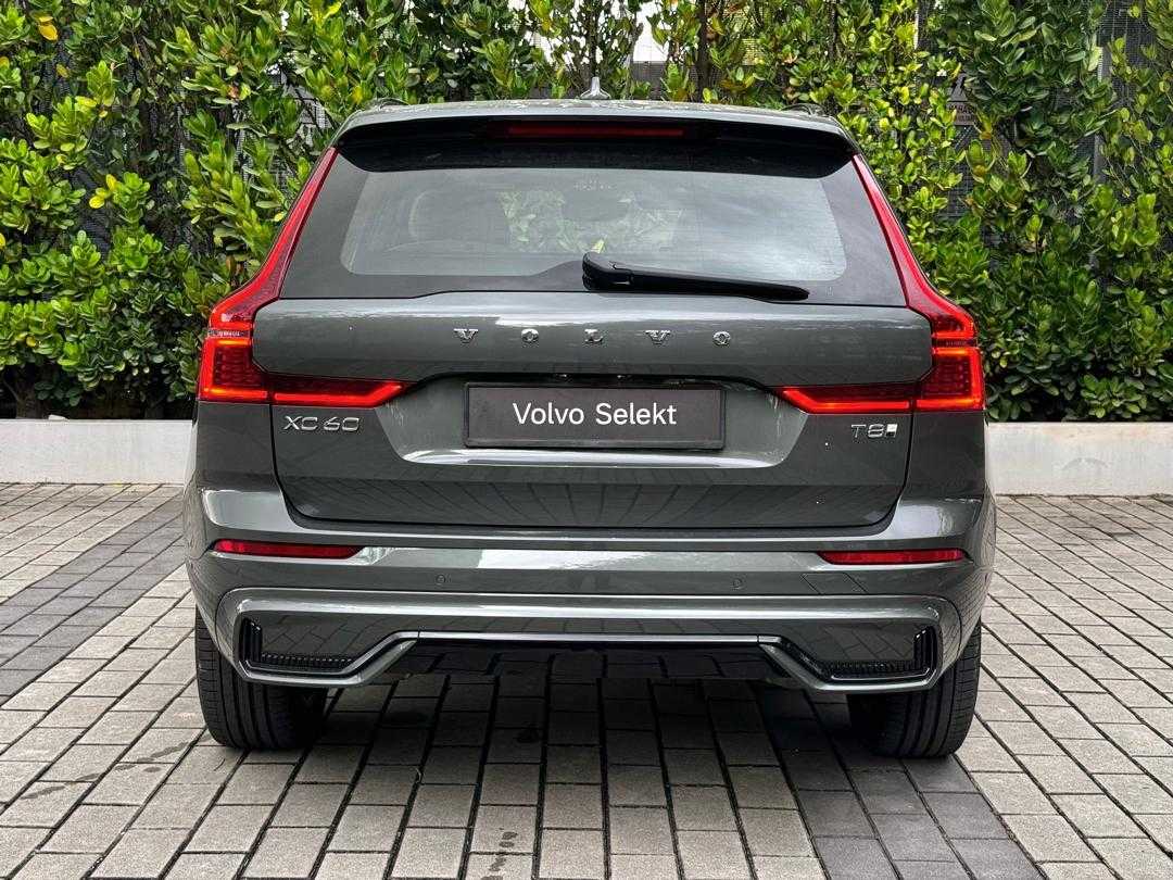 Volvo  Ultra, T8 AWD Plug-in hybrid, Electric/Petrol, Dark