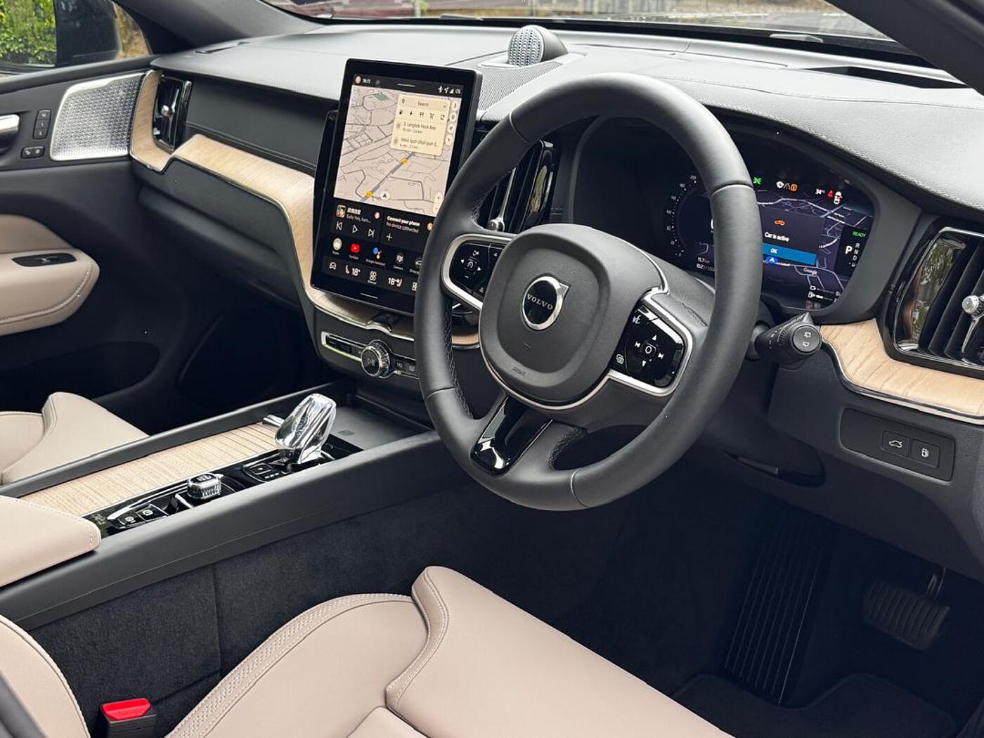 Volvo  Ultra, T8 AWD Plug-in hybrid, Electric/Petrol, Dark