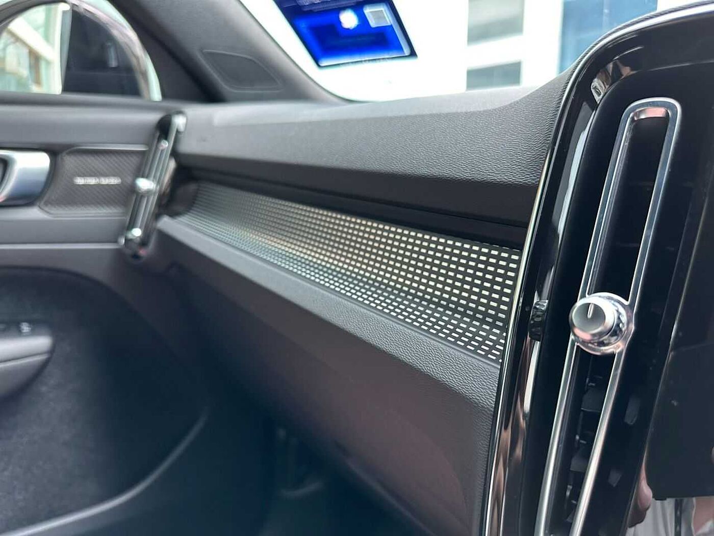 Volvo  Plus, B5 AWD Mild hybrid, Petrol, Dark