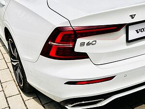 Volvo  S60 Recharge R-Design, T8