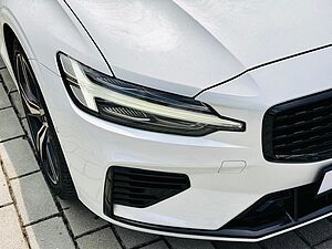 Volvo  S60 Recharge R-Design, T8