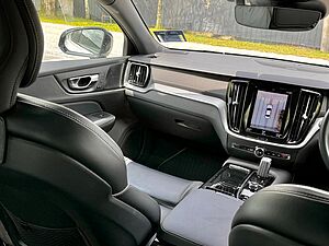 Volvo  S60 Recharge R-Design, T8