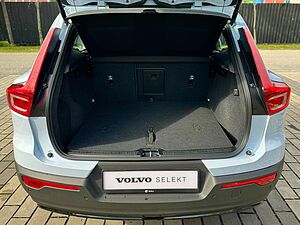 Volvo  XC40 Plus, B5 AWD Mild hybrid, Petrol, Dark