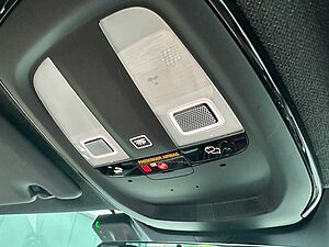 Volvo  Plus, B5 AWD Mild hybrid, Petrol, Dark