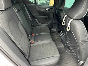 Volvo  Plus, B5 AWD Mild hybrid, Petrol, Dark