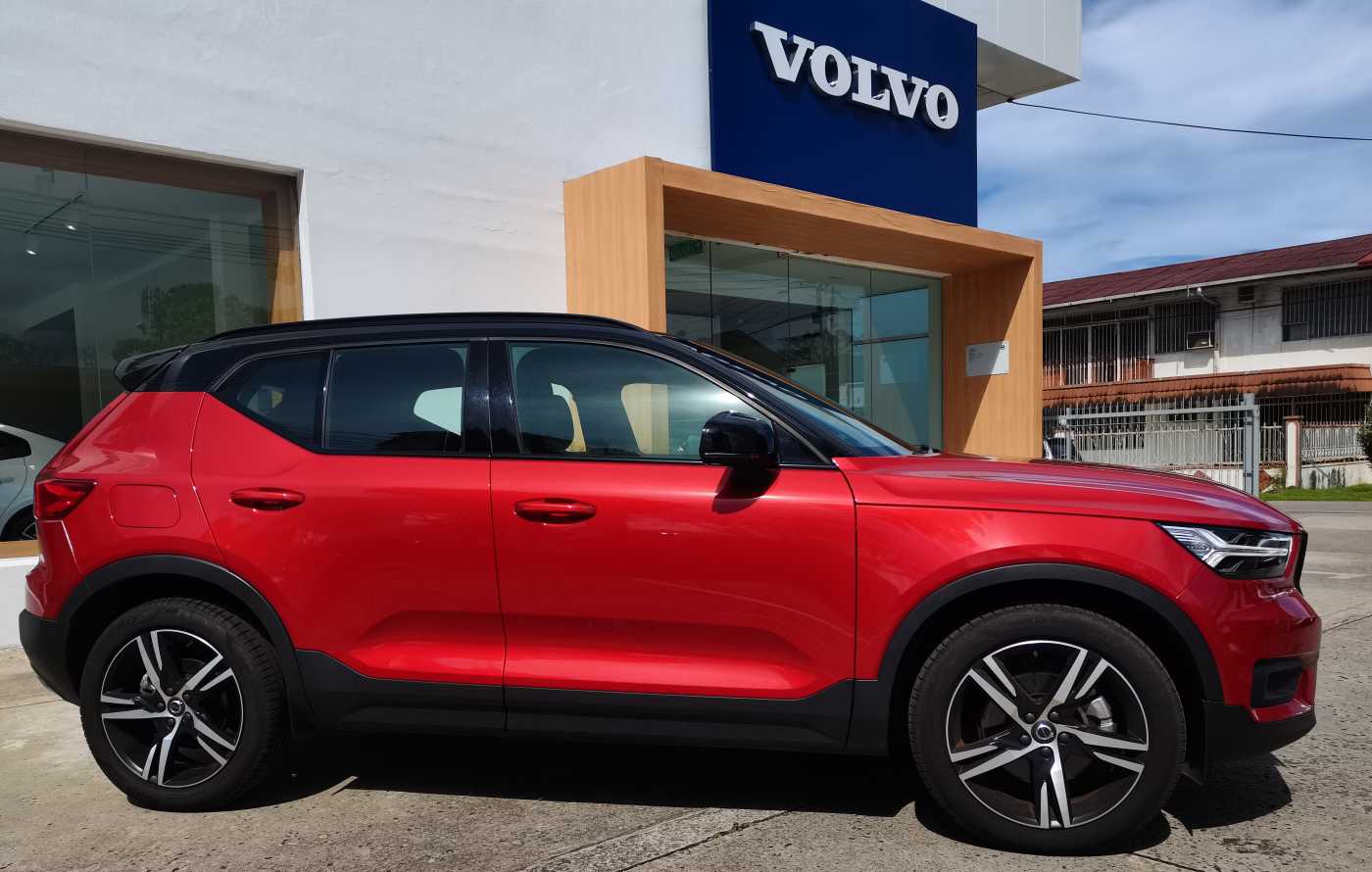 Volvo  XC40 T5 R Design