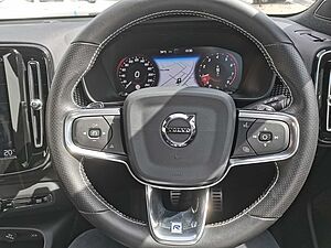 Volvo  XC40 T5 R Design