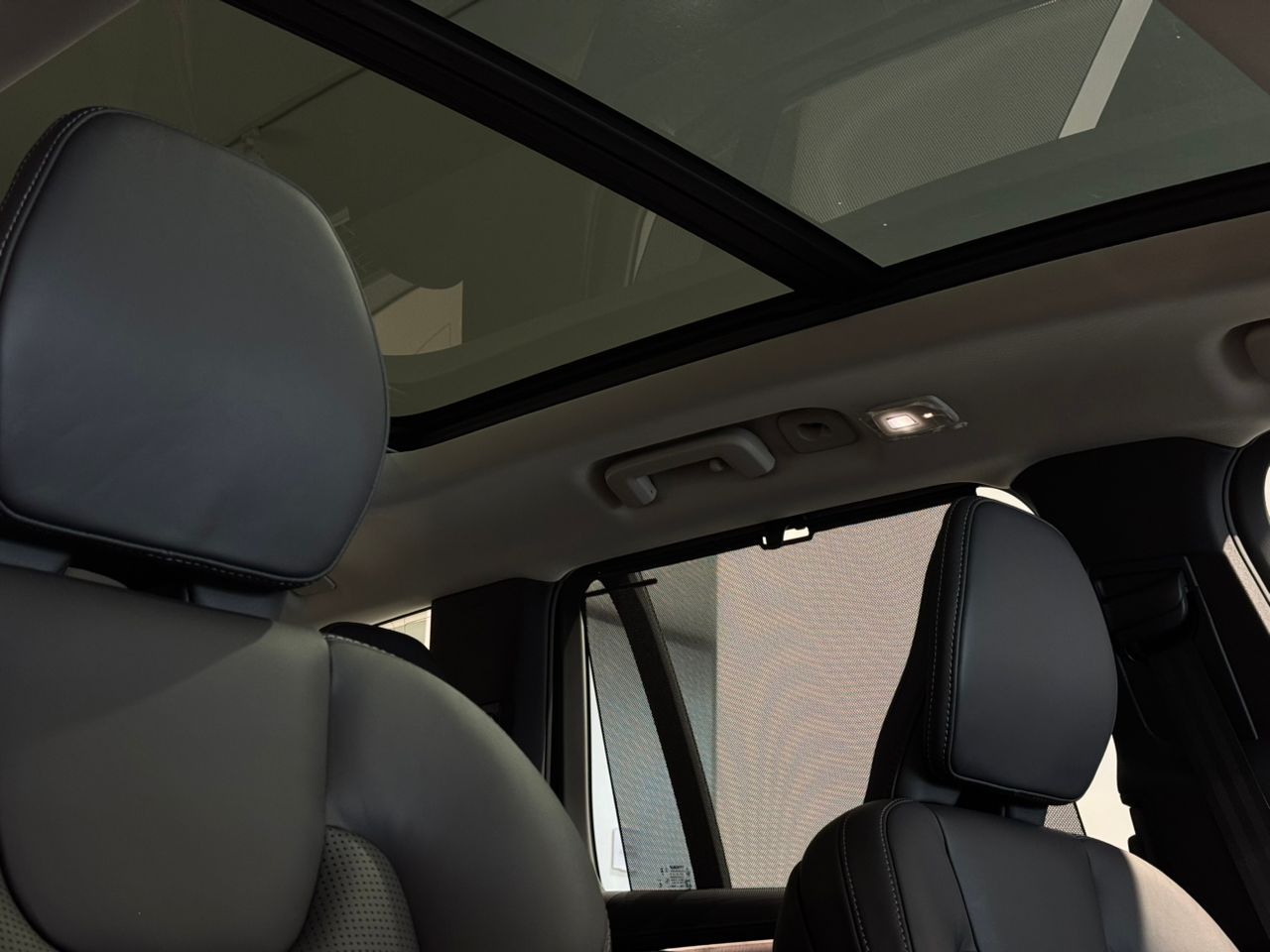 Volvo  XC90 Ultra, T8 AWD Plug-in hybrid, Electric/Petrol, Bright, 7 Seats