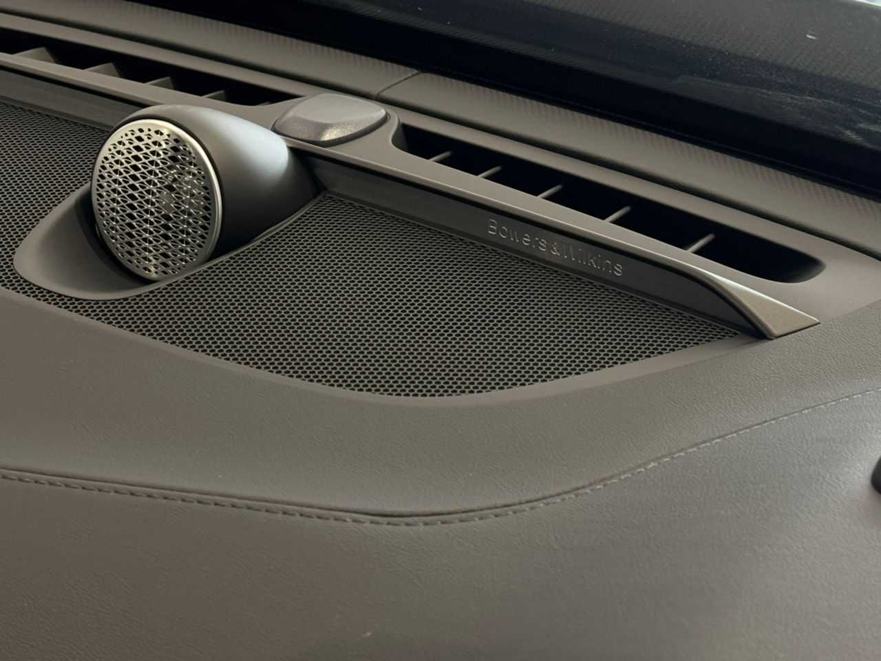 Volvo  XC90 Ultra, T8 AWD Plug-in hybrid, Electric/Petrol, Bright, 7 Seats