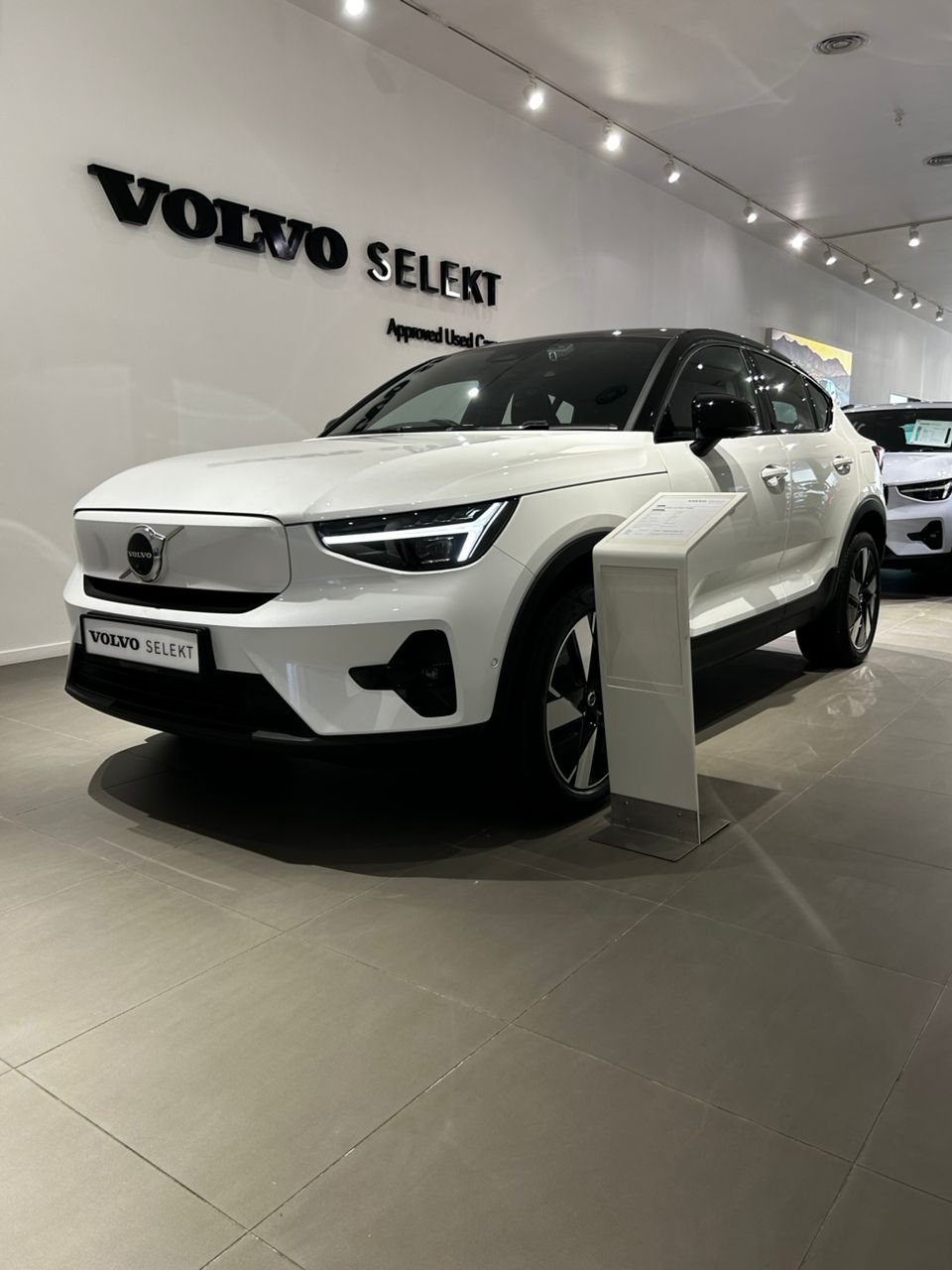 Volvo  EC40 Ultra, Twin Motor, Electric