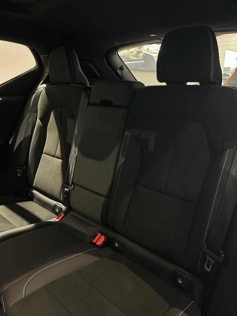 Volvo  XC40 Plus, B5 AWD Mild hybrid, Petrol, Dark