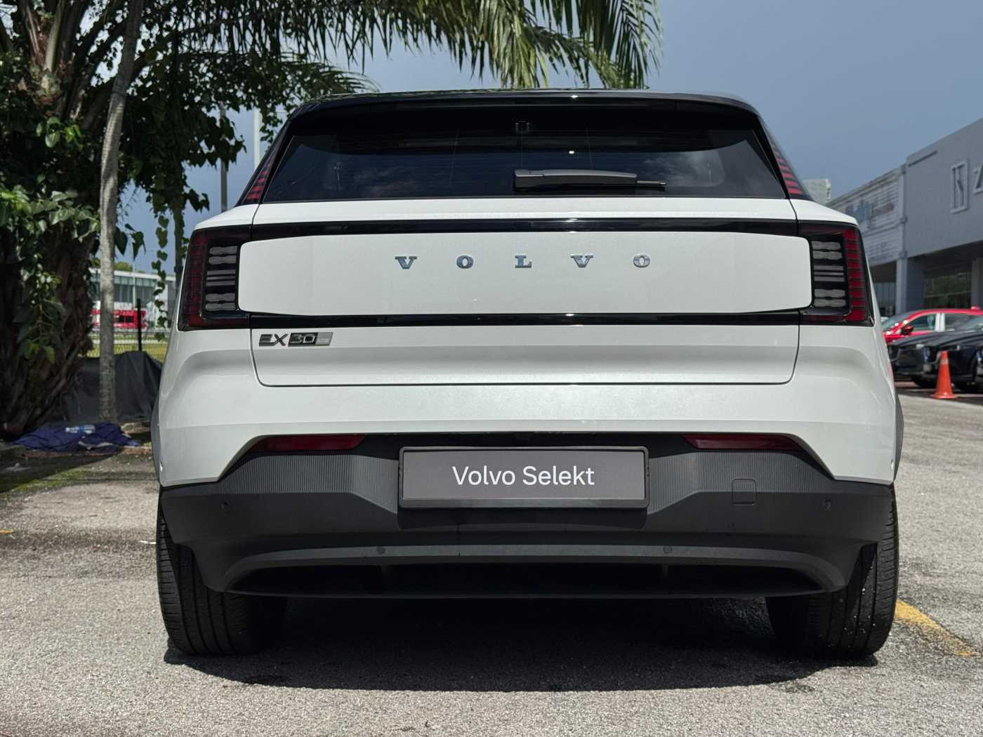 Volvo Ultra, Single Motor Extended Range, Electric