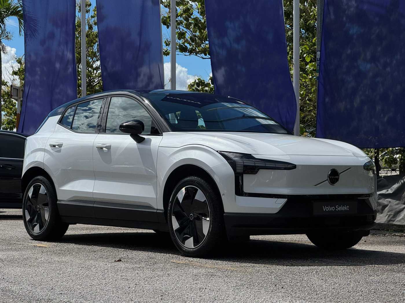 Volvo Ultra, Single Motor Extended Range, Electric