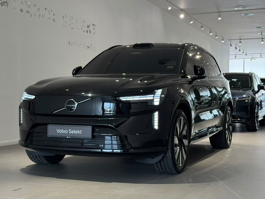 Volvo  EX90 Ultra, Twin Motor Performance, Electric, 7 Seats