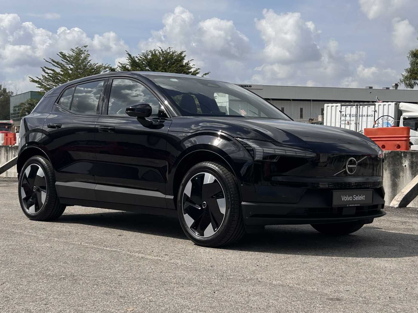 Volvo  EX30 Ultra, Single Motor Extended Range, Electric