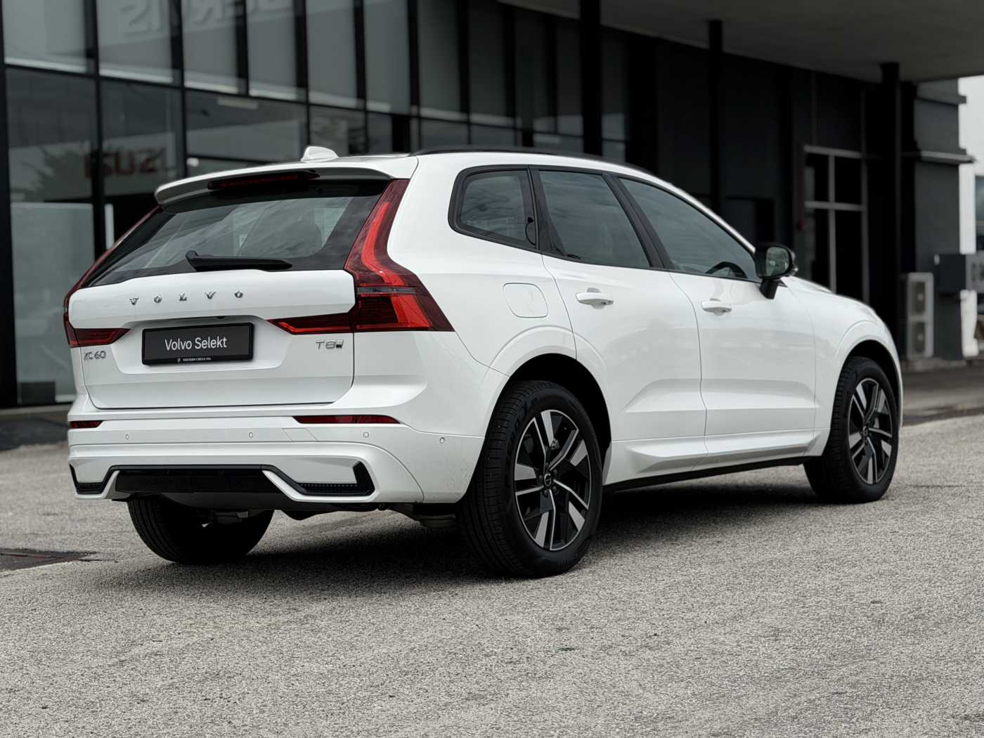 Volvo XC60 Ultra, T8 AWD Plug-in hybrid, Electric/Petrol, Dark