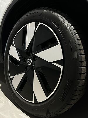 Volvo  EC40 Ultra, Twin Motor, Electric