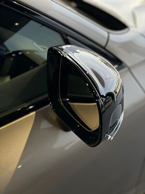 Volvo  XC60 Ultra, T8 AWD Plug-in hybrid, Electric/Petrol, Dark