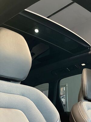 Volvo  XC60 Ultra, T8 AWD Plug-in hybrid, Electric/Petrol, Dark