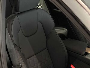 Volvo  XC60 Ultra, T8 AWD Plug-in hybrid, Electric/Petrol, Dark