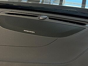 Volvo Recharge Plus, T8 AWD Plug-in hybrid, Electric/Petrol, Bright
