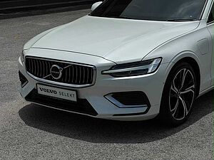 Volvo  V60 Recharge Ultimate, T8 , Electric/Petrol, Bright