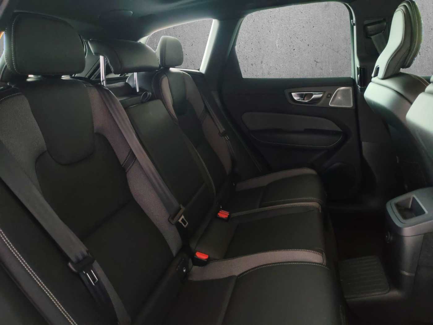 Volvo XC60 Ultra, T8 AWD Plug-in hybrid, Electric/Petrol, Dark