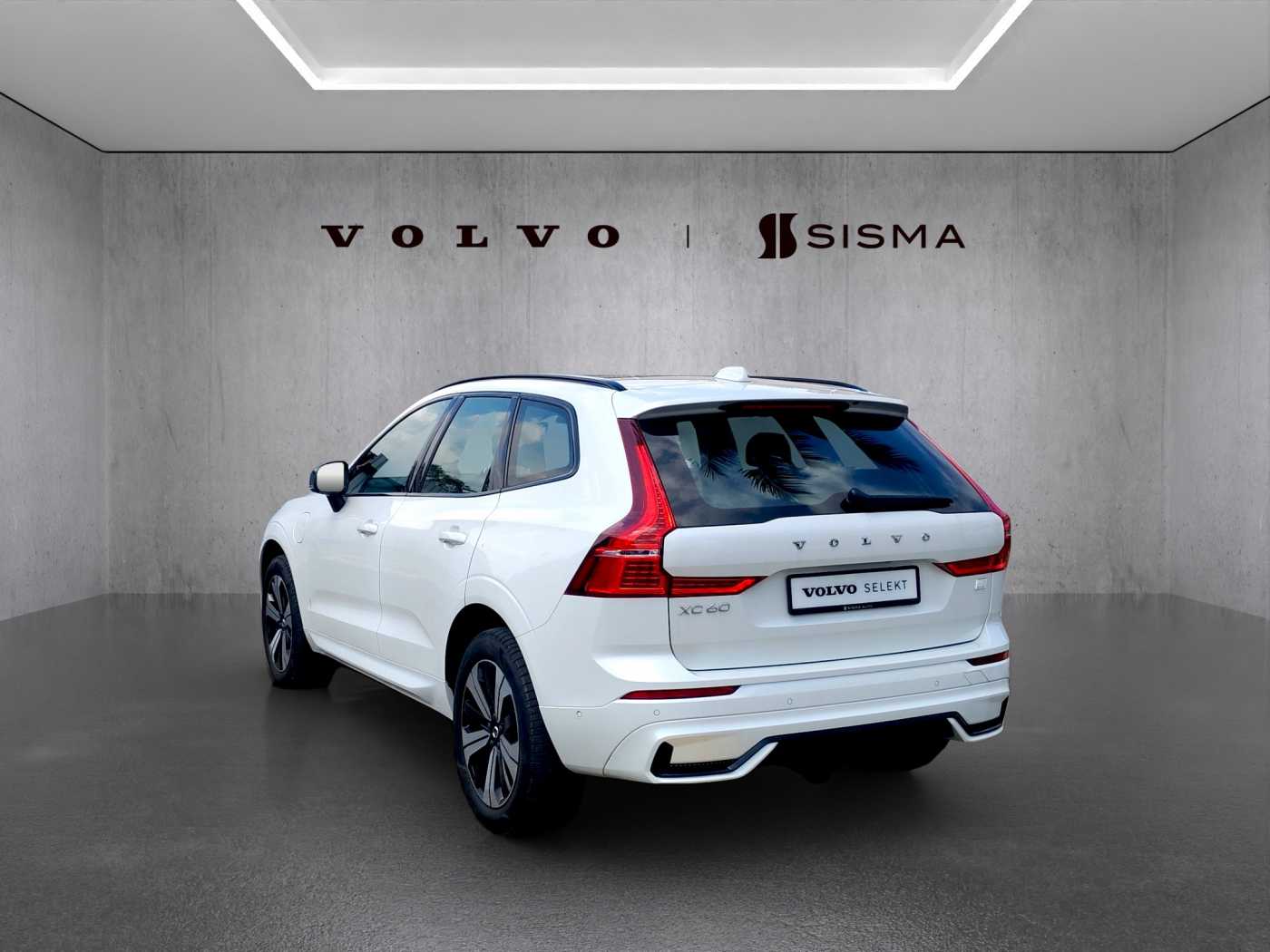 Volvo XC60 Ultra, T8 AWD Plug-in hybrid, Electric/Petrol, Dark