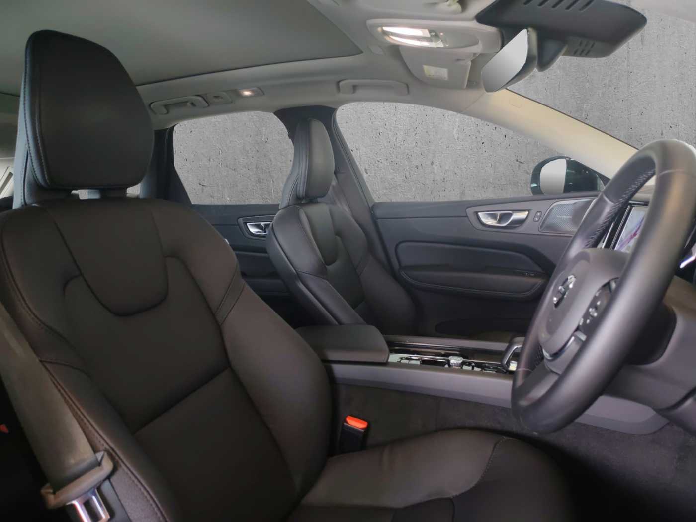 Volvo  XC60 Essential, B5 AWD Mild hybrid, Petrol