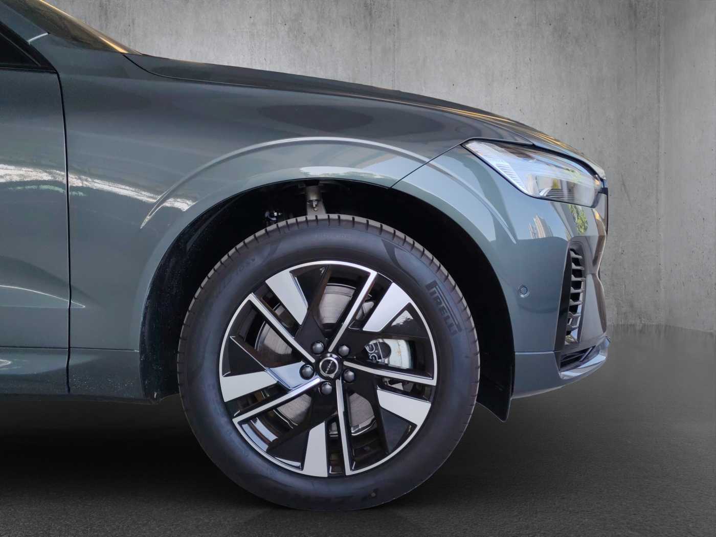 Volvo  XC60 Ultra, T8 AWD Plug-in hybrid, Electric/Petrol, Dark