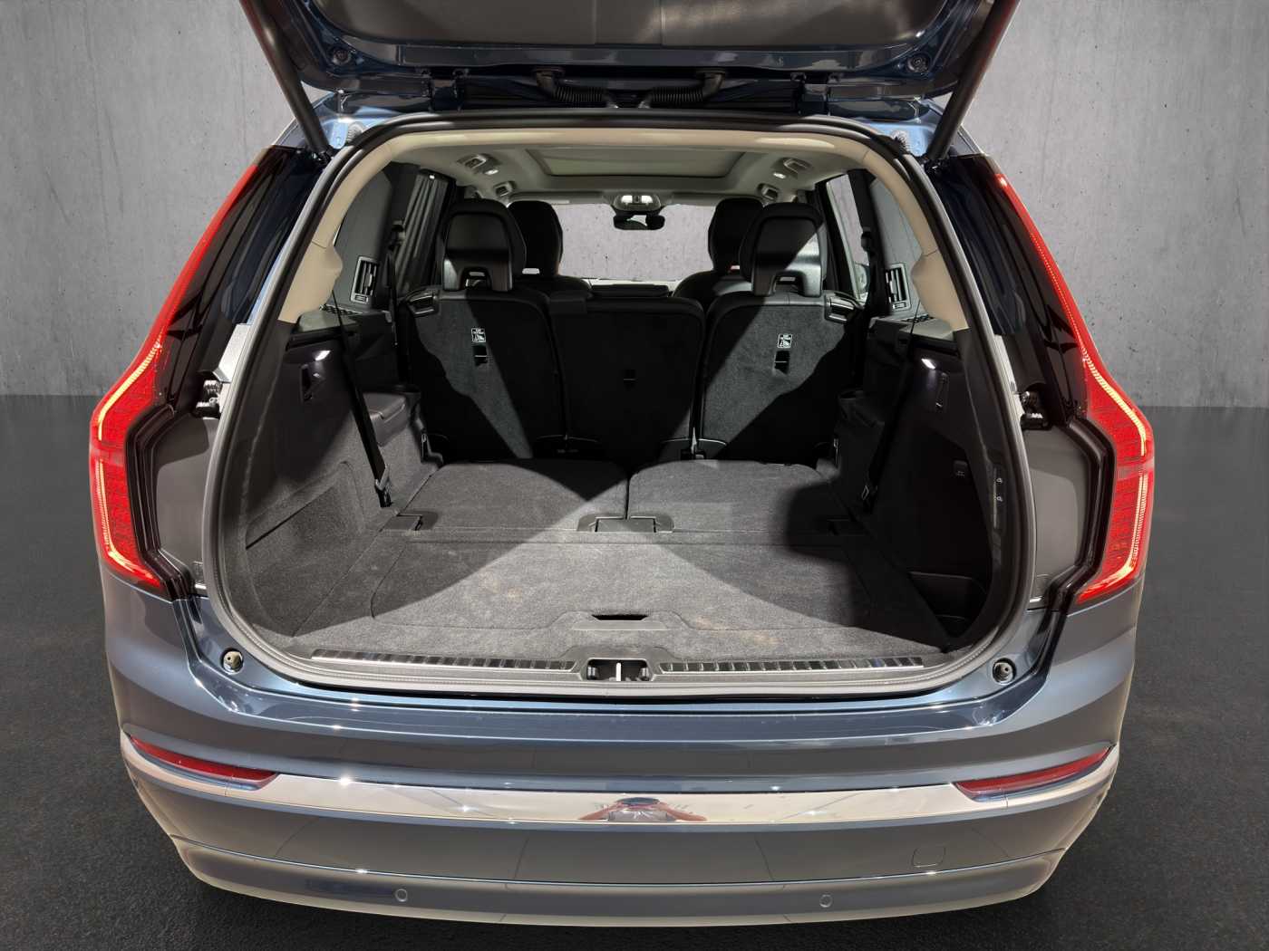 Volvo  XC90 Ultra, T8 AWD Plug-in hybrid, Electric/Petrol, Bright, 7 Seats