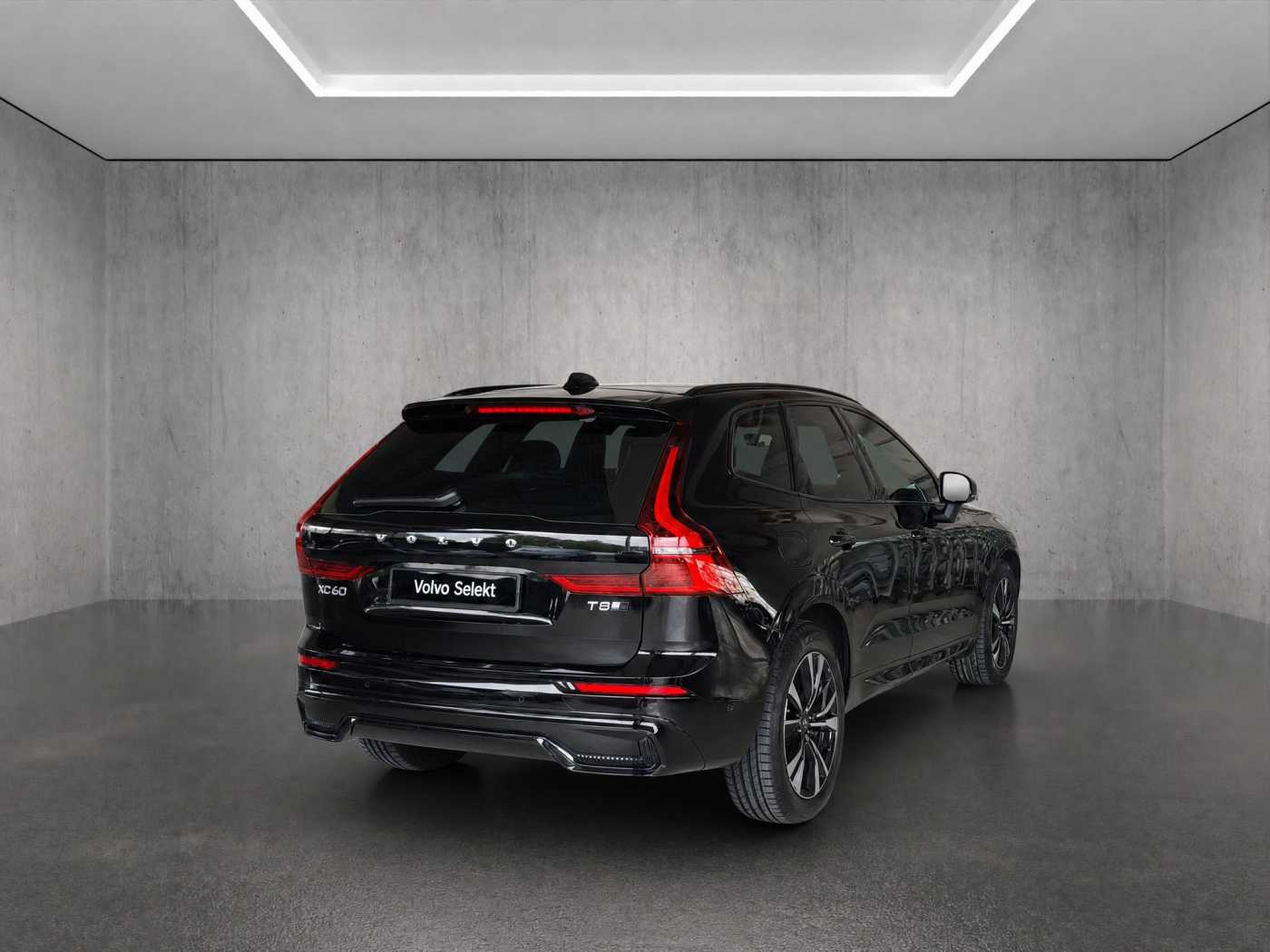 Volvo XC60 Ultra, T8 AWD Plug-in hybrid, Electric/Petrol, Dark