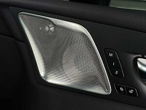 Volvo XC60 Ultra, T8 AWD Plug-in hybrid, Electric/Petrol, Dark