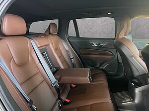 Volvo  V60 Recharge Plus, T8 AWD Plug-in hybrid, Electric/Petrol, Bright